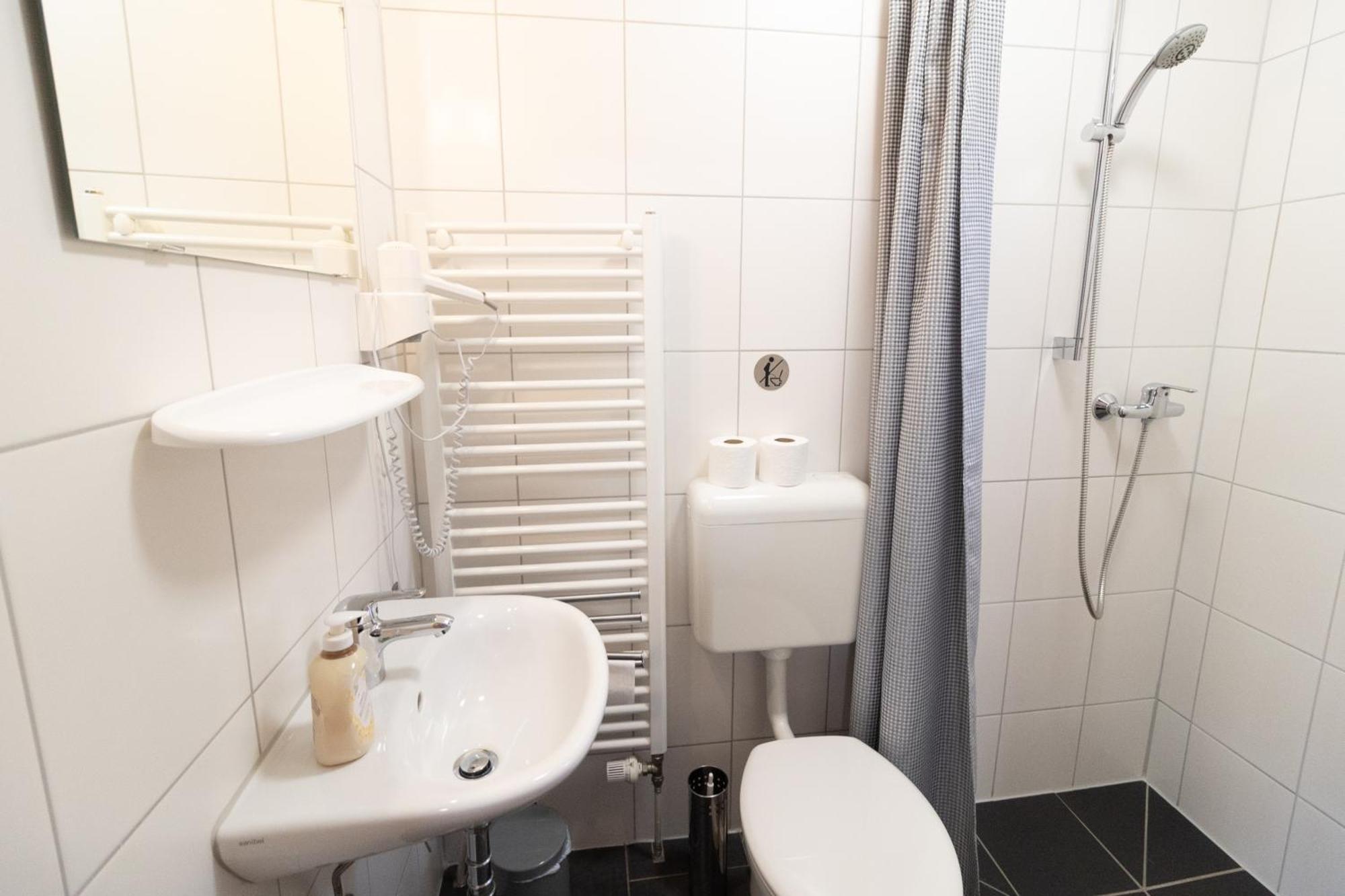 Gaestezimmer Am Alten Kaffee Hof Suderburg Exteriör bild