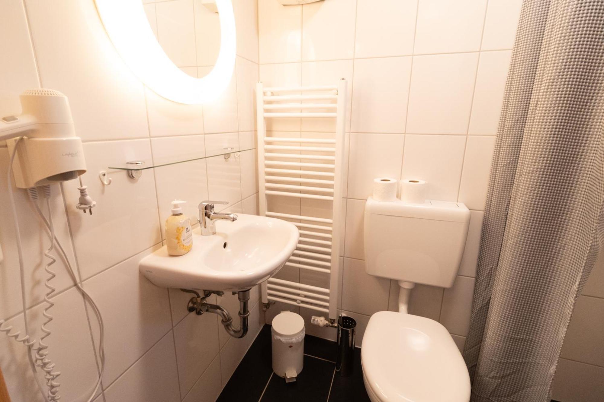 Gaestezimmer Am Alten Kaffee Hof Suderburg Exteriör bild